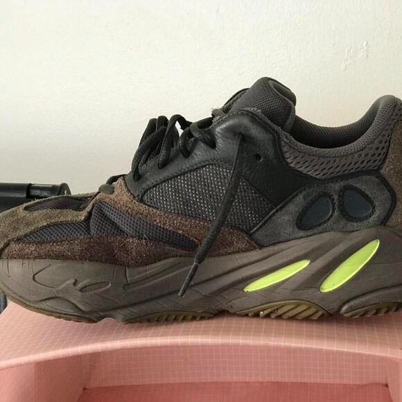 Size 11 - adidas Yeezy Boost 700 V1 Mauve